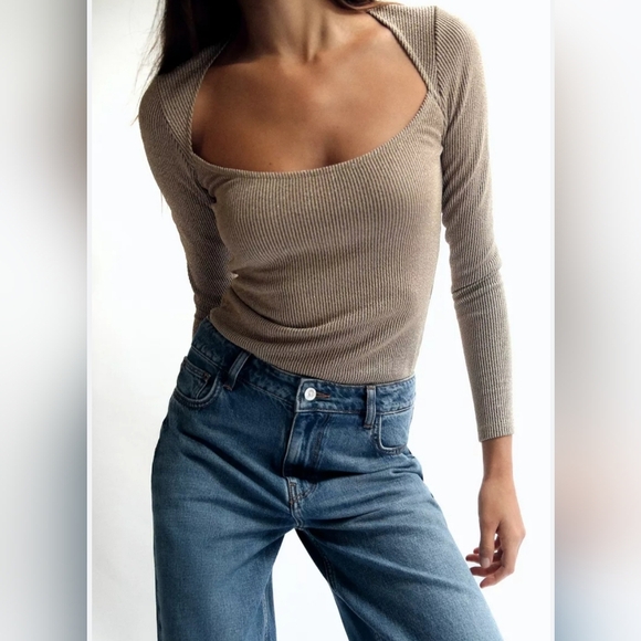 Zara Textured Ribbed Metallic Top -Golden. Size M. - Picture 1 of 3